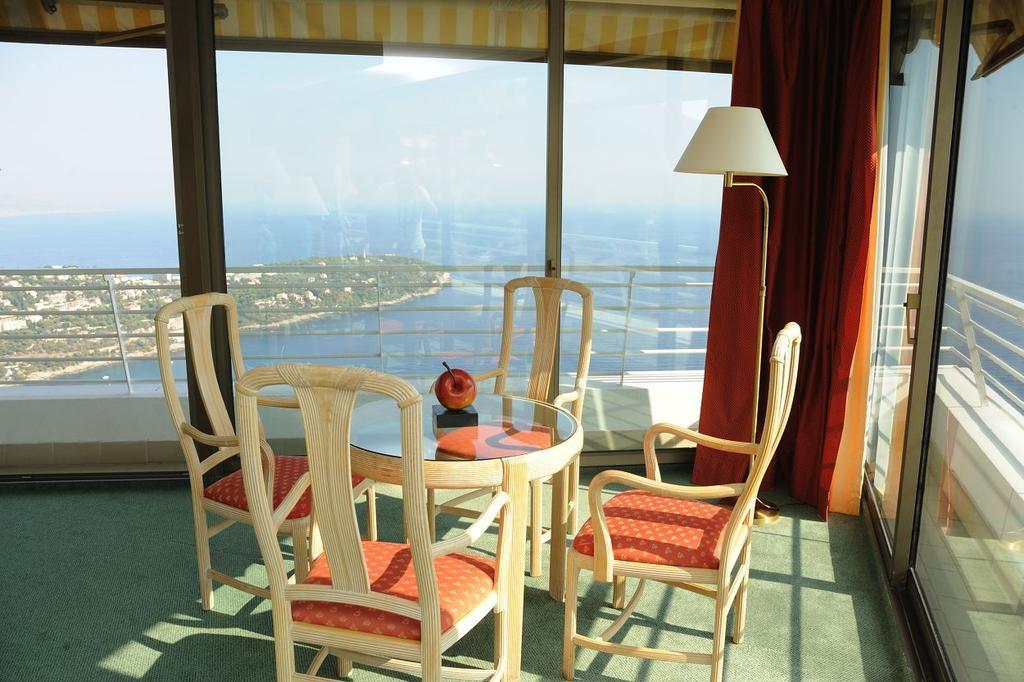 Vista Palace Hotel&Beach Resort - Monte Carlo View Roquebrune-Cap-Martin Rum bild