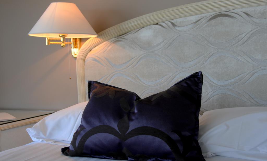 Vista Palace Hotel&Beach Resort - Monte Carlo View Roquebrune-Cap-Martin Rum bild